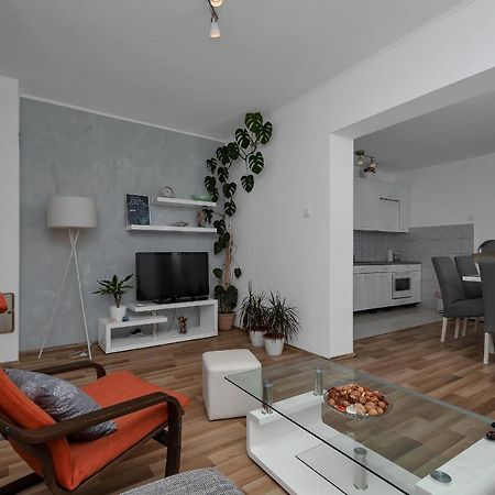 Apartment Sabina Makarska Exterior photo