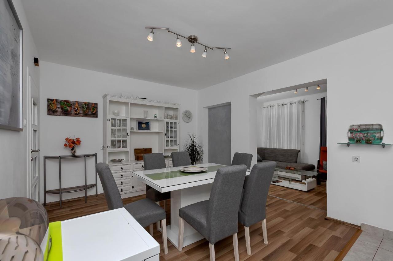 Apartment Sabina Makarska Exterior photo