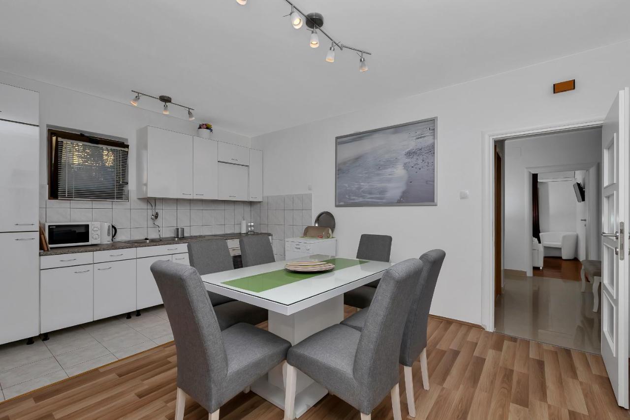 Apartment Sabina Makarska Exterior photo