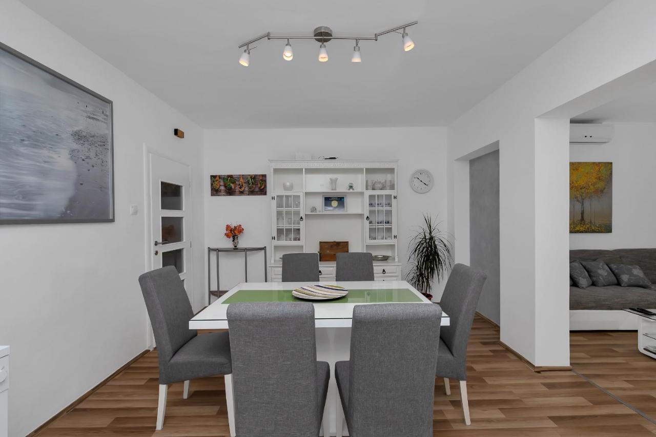Apartment Sabina Makarska Exterior photo