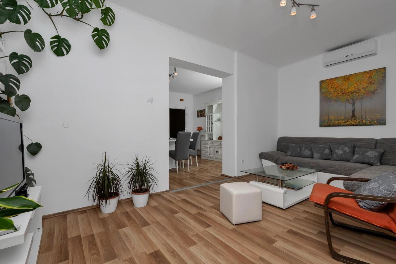 Apartment Sabina Makarska Exterior photo